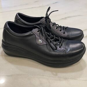 Women's Black Leather Sneakers